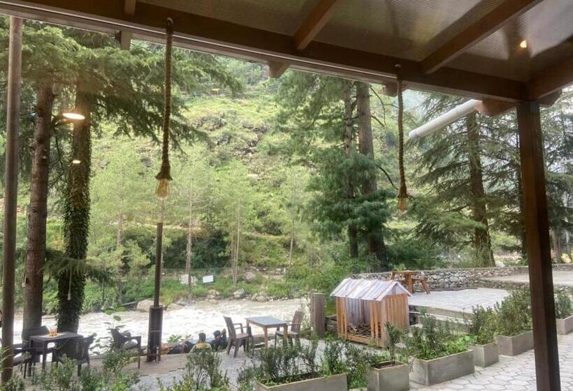 호텔 The Alpine Guest House