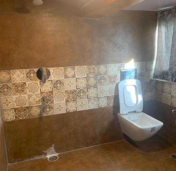 호텔 The Alpine Guest House