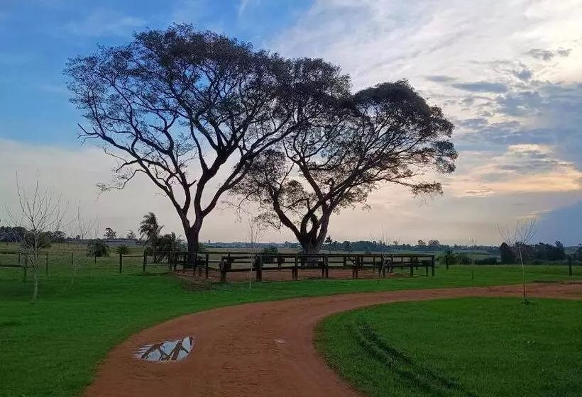 Majatalo Estalagem Haras Di Cellius