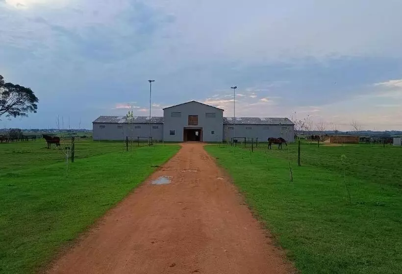 Majatalo Estalagem Haras Di Cellius