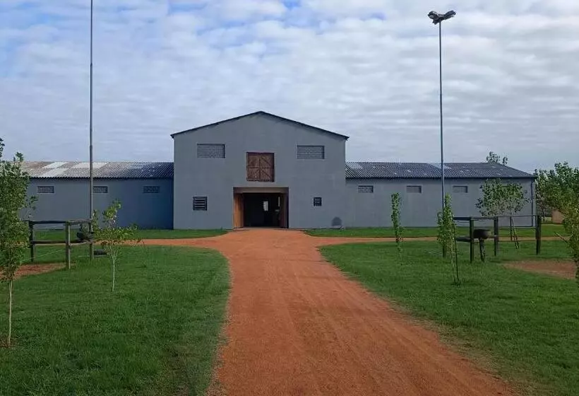 Majatalo Estalagem Haras Di Cellius