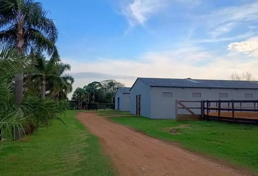 Majatalo Estalagem Haras Di Cellius