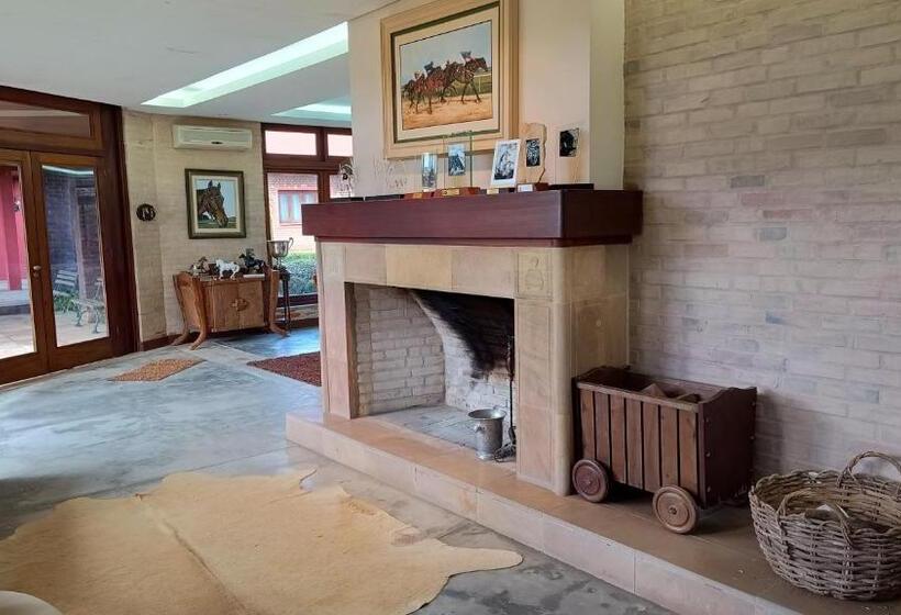 Pension (Hôtel basse catégorie) Estalagem Haras Di Cellius