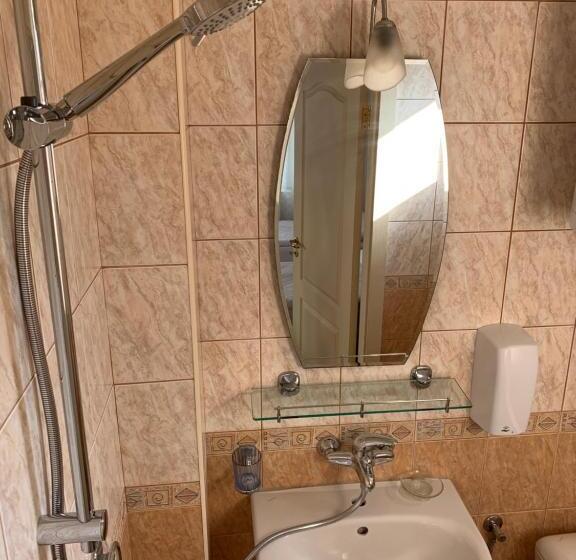 ペンション Sunray Guest House, Private Rooms & Apartment With Lovely Sea View