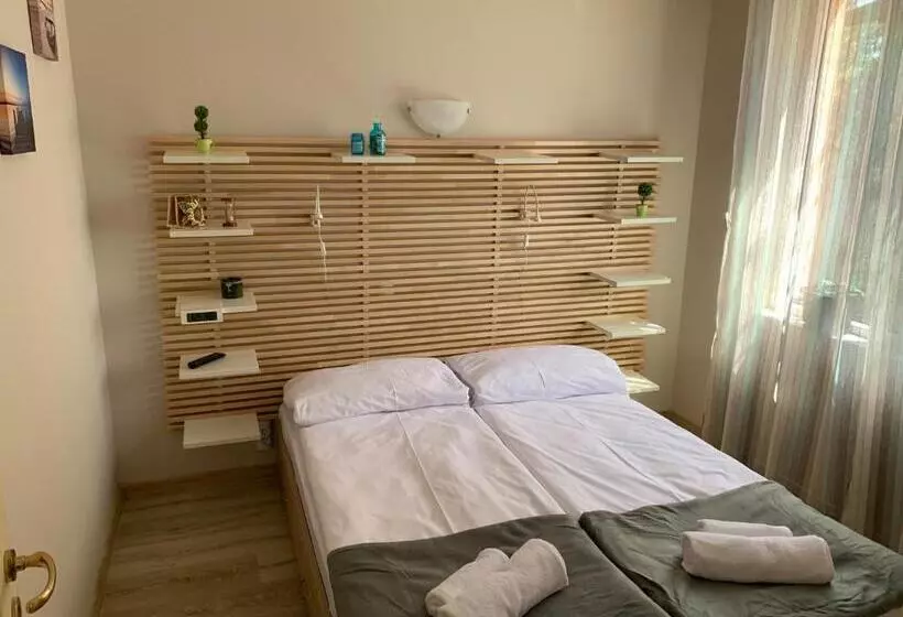 ペンション Sunray Guest House, Private Rooms & Apartment With Lovely Sea View