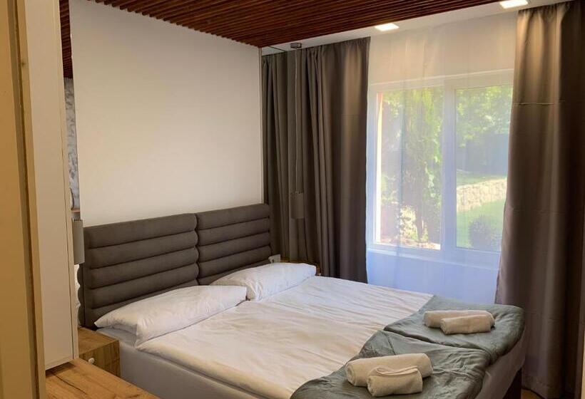 ペンション Sunray Guest House, Private Rooms & Apartment With Lovely Sea View