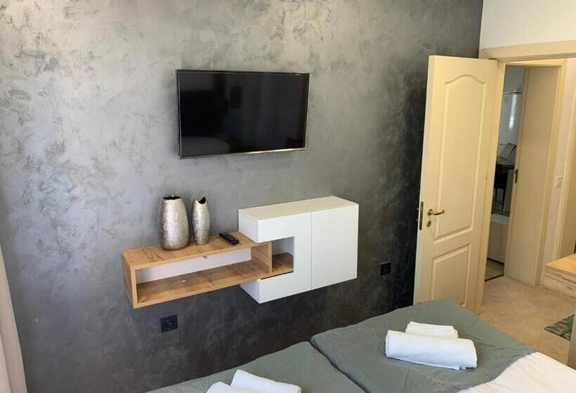 ペンション Sunray Guest House, Private Rooms & Apartment With Lovely Sea View