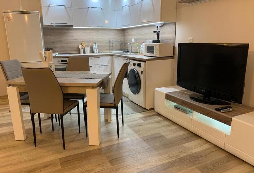 ペンション Sunray Guest House, Private Rooms & Apartment With Lovely Sea View