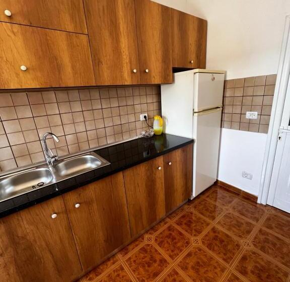 پانسیون Traditional Old House