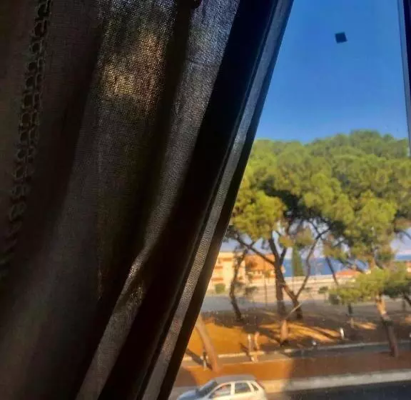 تختخواب و صبحانه Noel Dal 1976