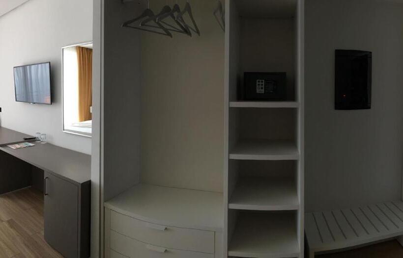 هتل Morina Palace