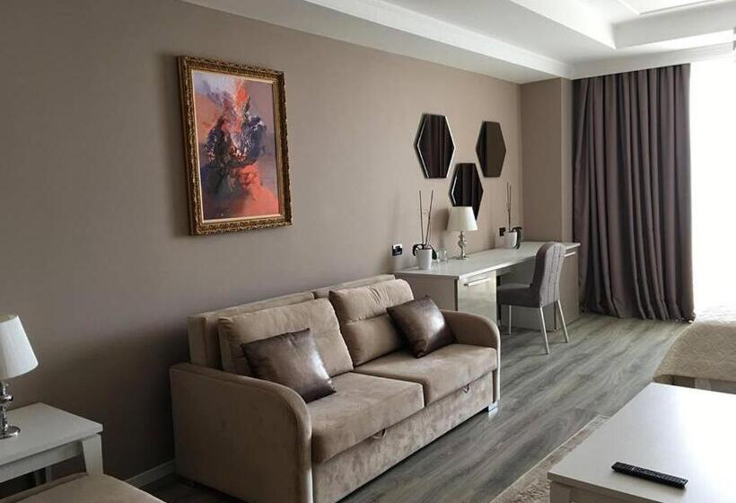 هتل Morina Palace