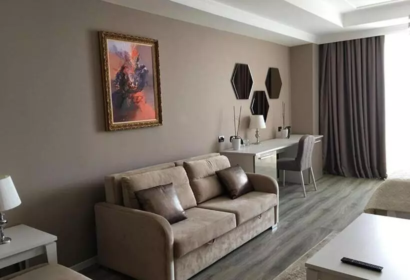 هتل Morina Palace