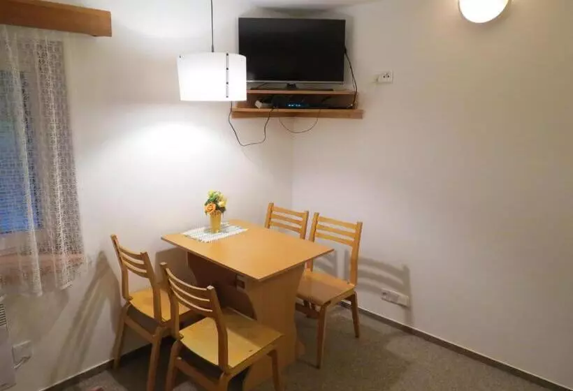 ペンション Koula Apartments