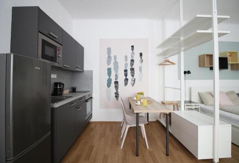 旅馆 7 Nights Apartments Dominikánské N