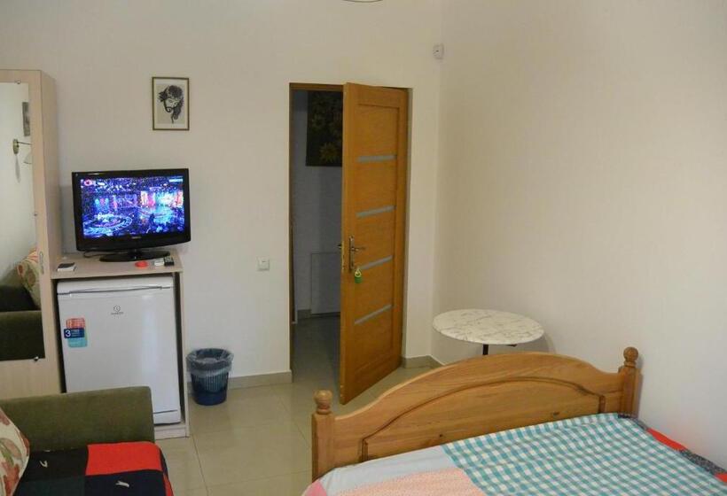 Herberge Druzhba 598