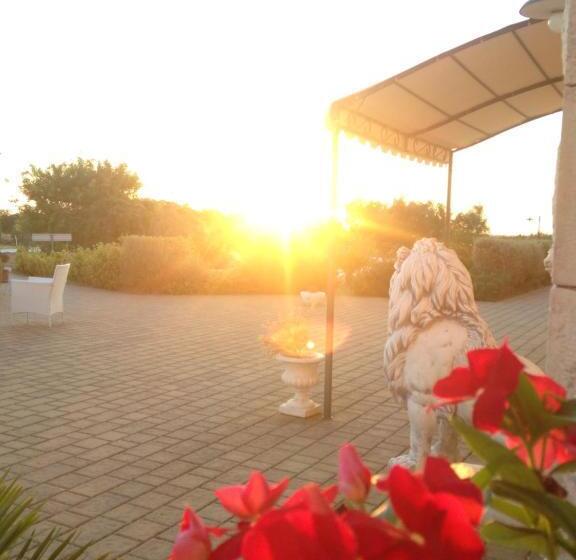 Bed and Breakfast Zyra Garden Club