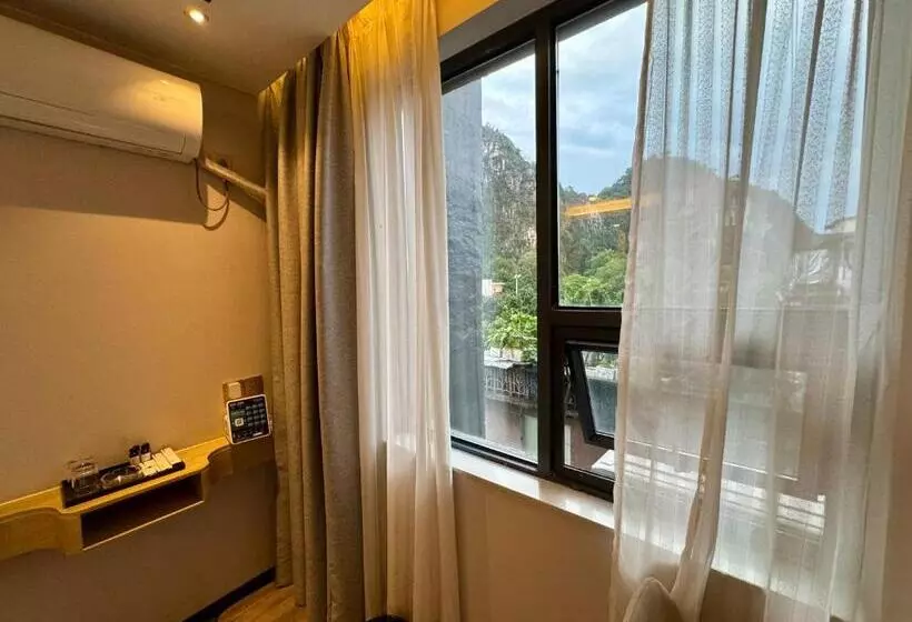 Hotelli Guilin Tree
