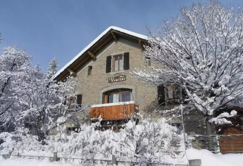 ペンション Gîte Les Ramiers