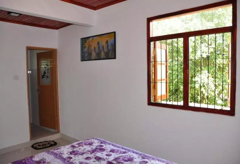 Majatalo The Beau Beach Weligama