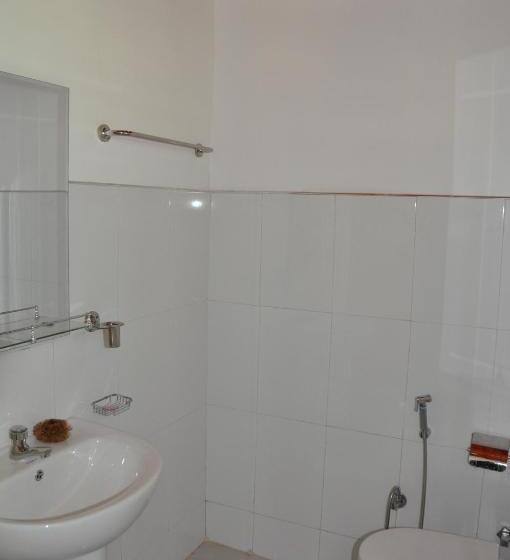 Pensione The Beau Beach Weligama