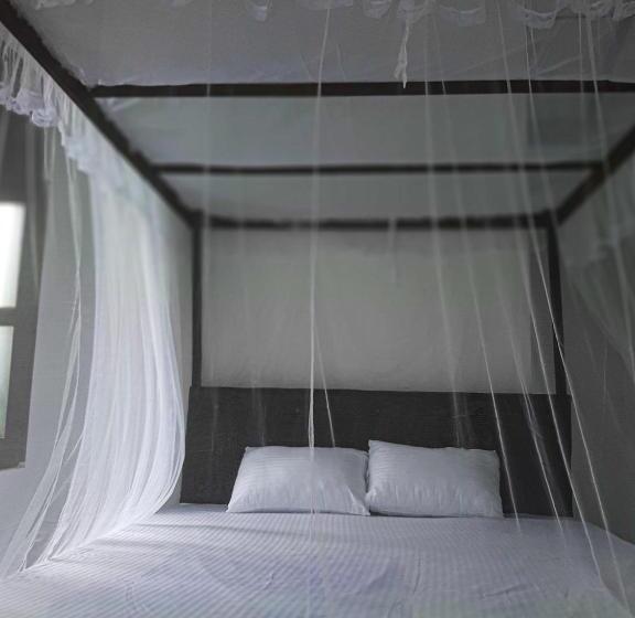 Pensione The Beau Beach Weligama