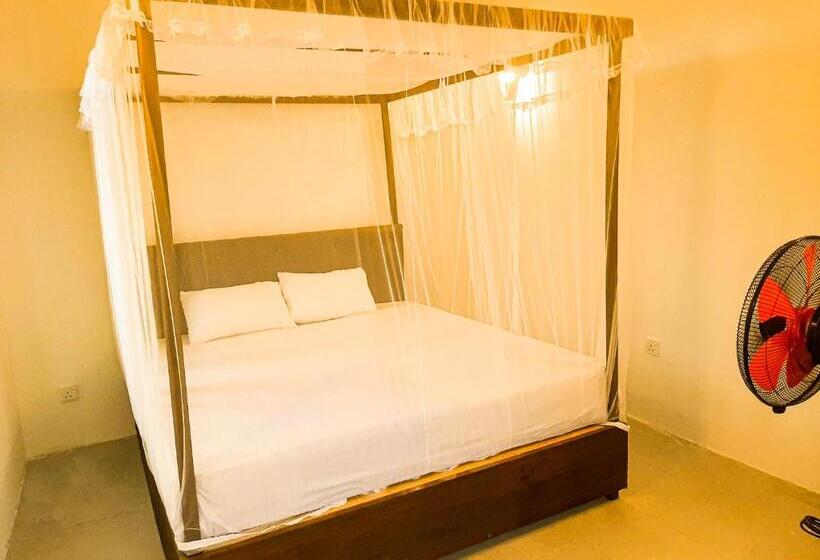 Pensione The Beau Beach Weligama