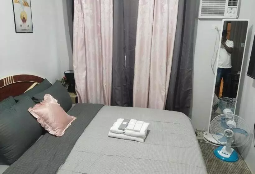 Kapselihotelli Nice Condotel