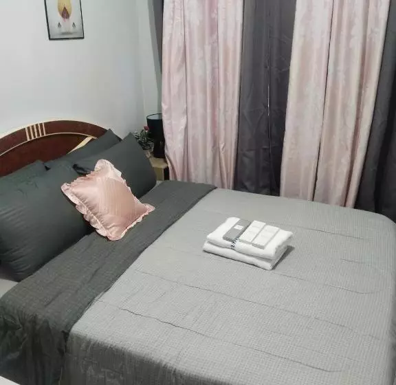 Kapselihotelli Nice Condotel