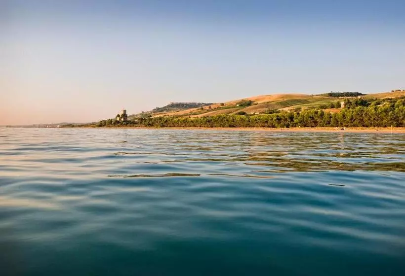 Hotelli Mare Blu Resort