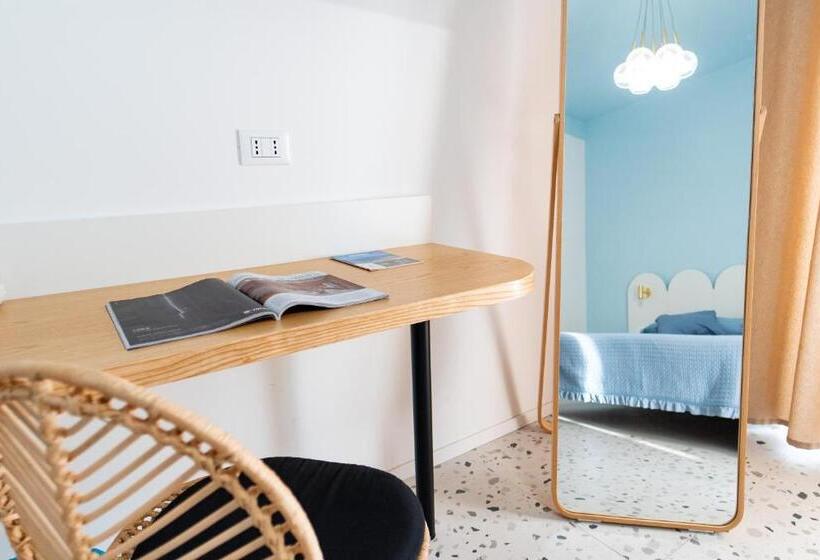 تختخواب و صبحانه Il Grande Blu