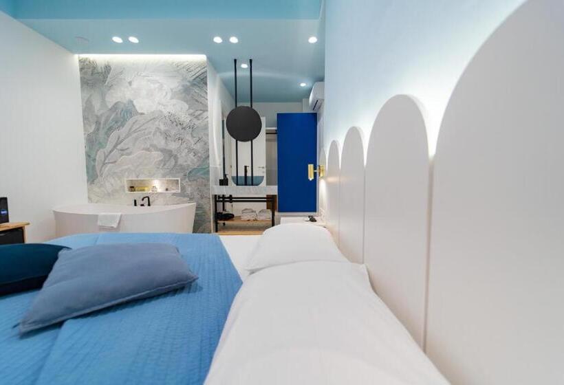 تختخواب و صبحانه Il Grande Blu