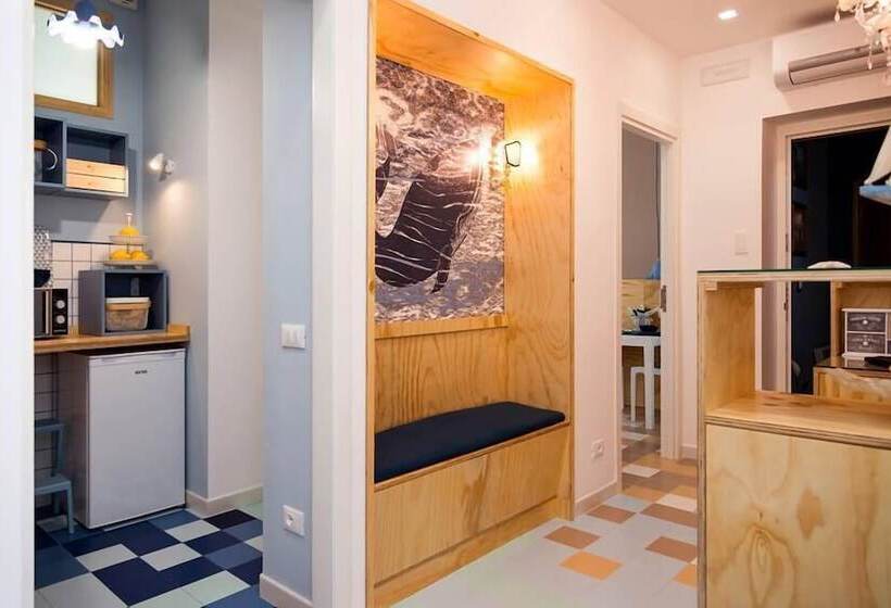 تختخواب و صبحانه Il Grande Blu