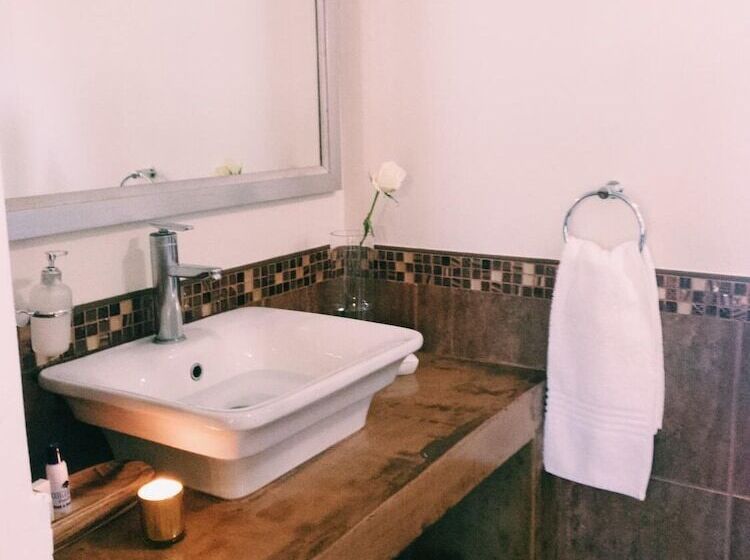 צימר The Hedge Guesthouse