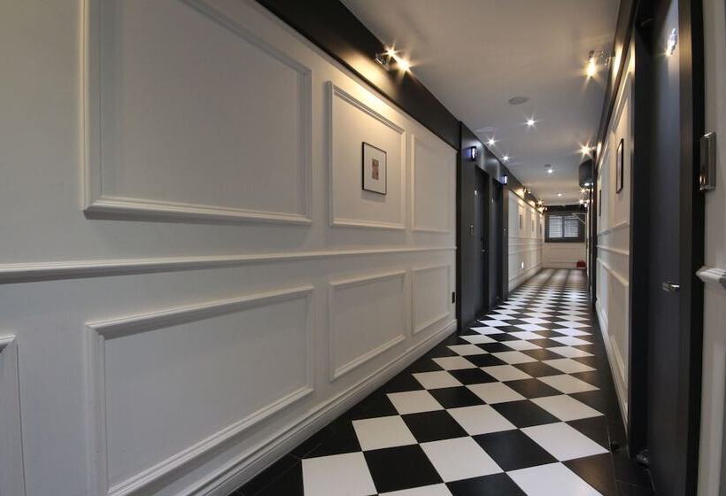 Brown Dot Hotel Jinhae