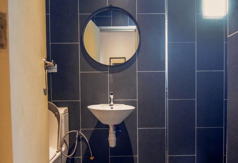 Hotel Cube 8 Teen By The Platform