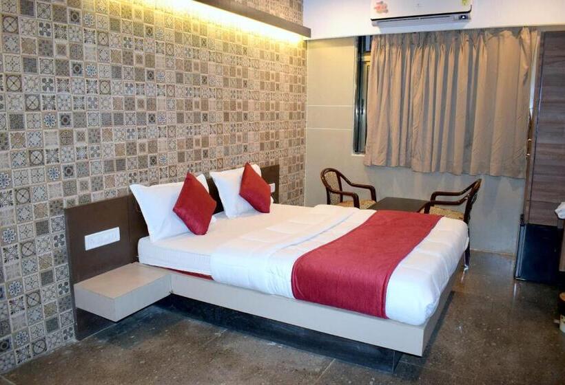 酒店 Kansar Palace