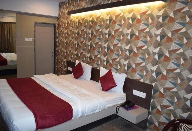 酒店 Kansar Palace