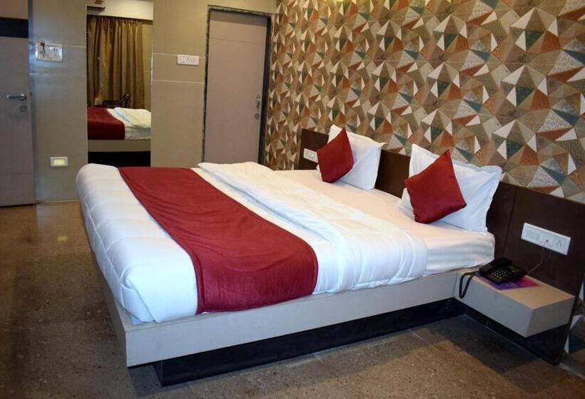 酒店 Kansar Palace