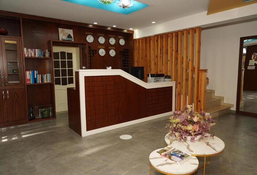 酒店 Monaco & Garden