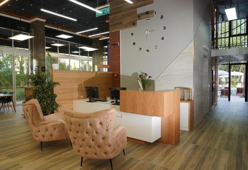 酒店 Monaco & Garden