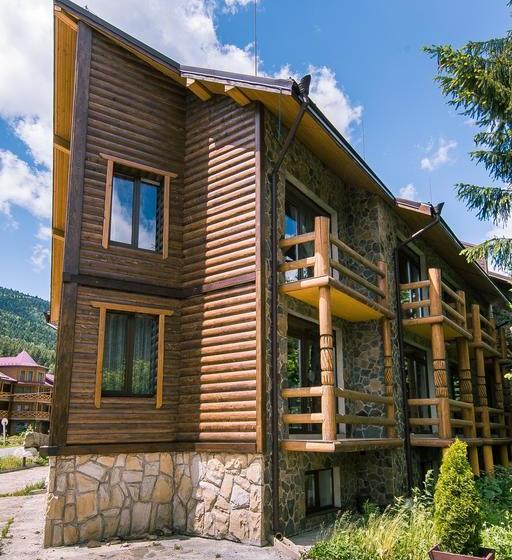 فندق Pid Khomiakom