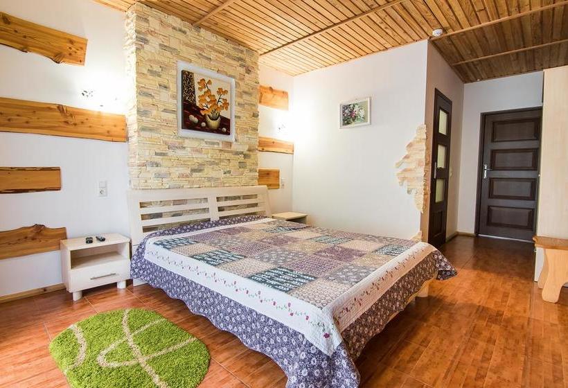 فندق Pid Khomiakom