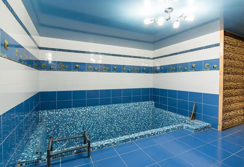 فندق Pid Khomiakom