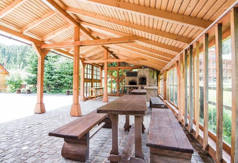 فندق Pid Khomiakom