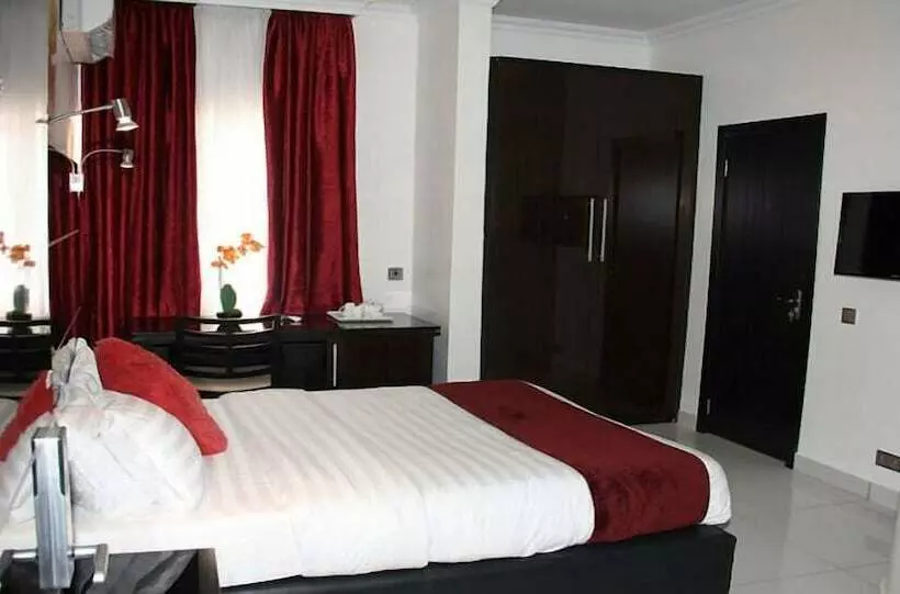 هتل Villa Picasso