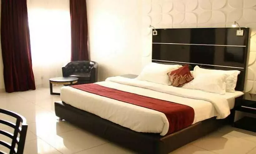 هتل Villa Picasso