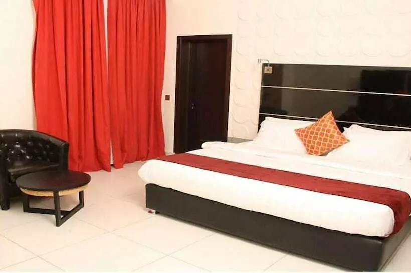 هتل Villa Picasso