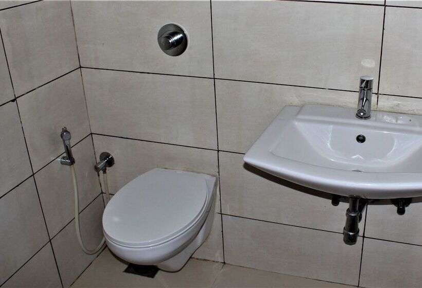 Отель White Feather Toran Resort