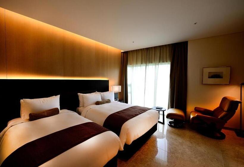 Midas Hotel & Resort